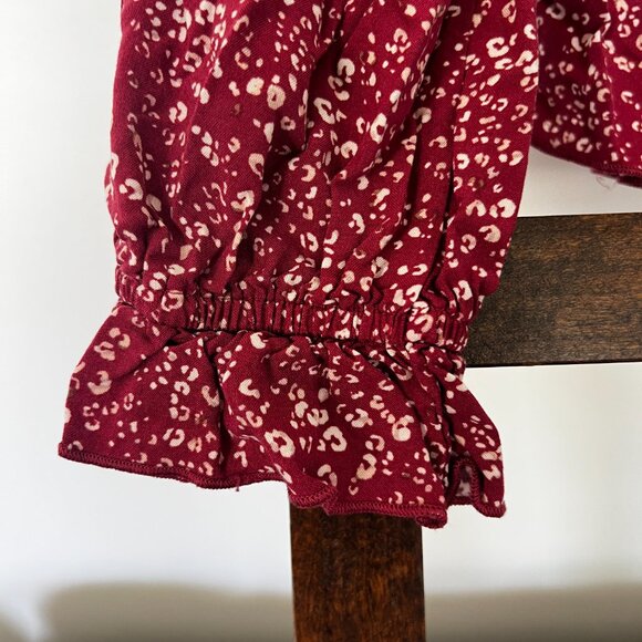 Flowy Ruched Top - Picture 2 of 5